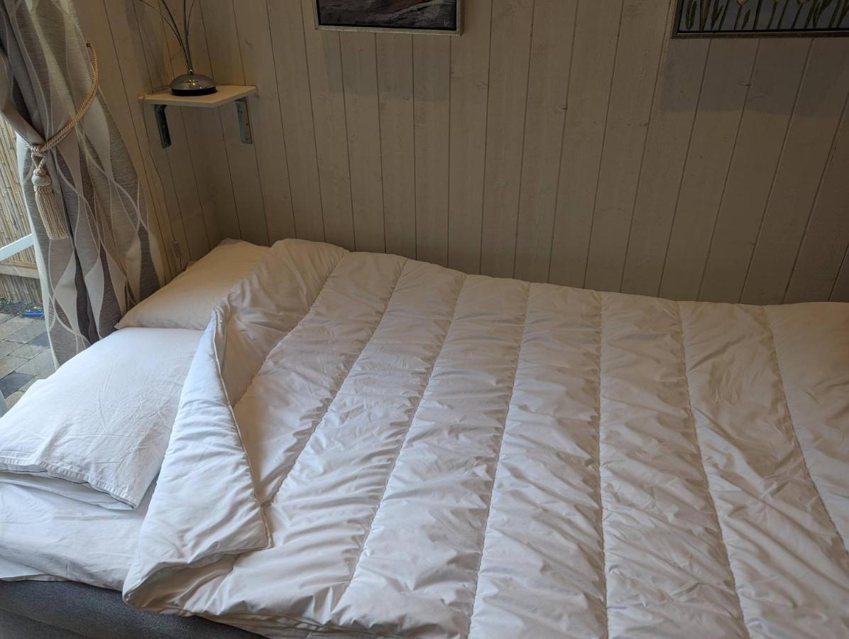 Cute Little Cottage In Hoellviken 外观 照片