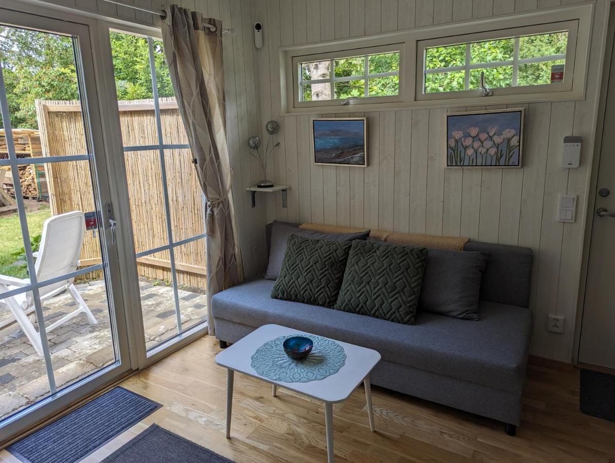 Cute Little Cottage In Hoellviken 外观 照片